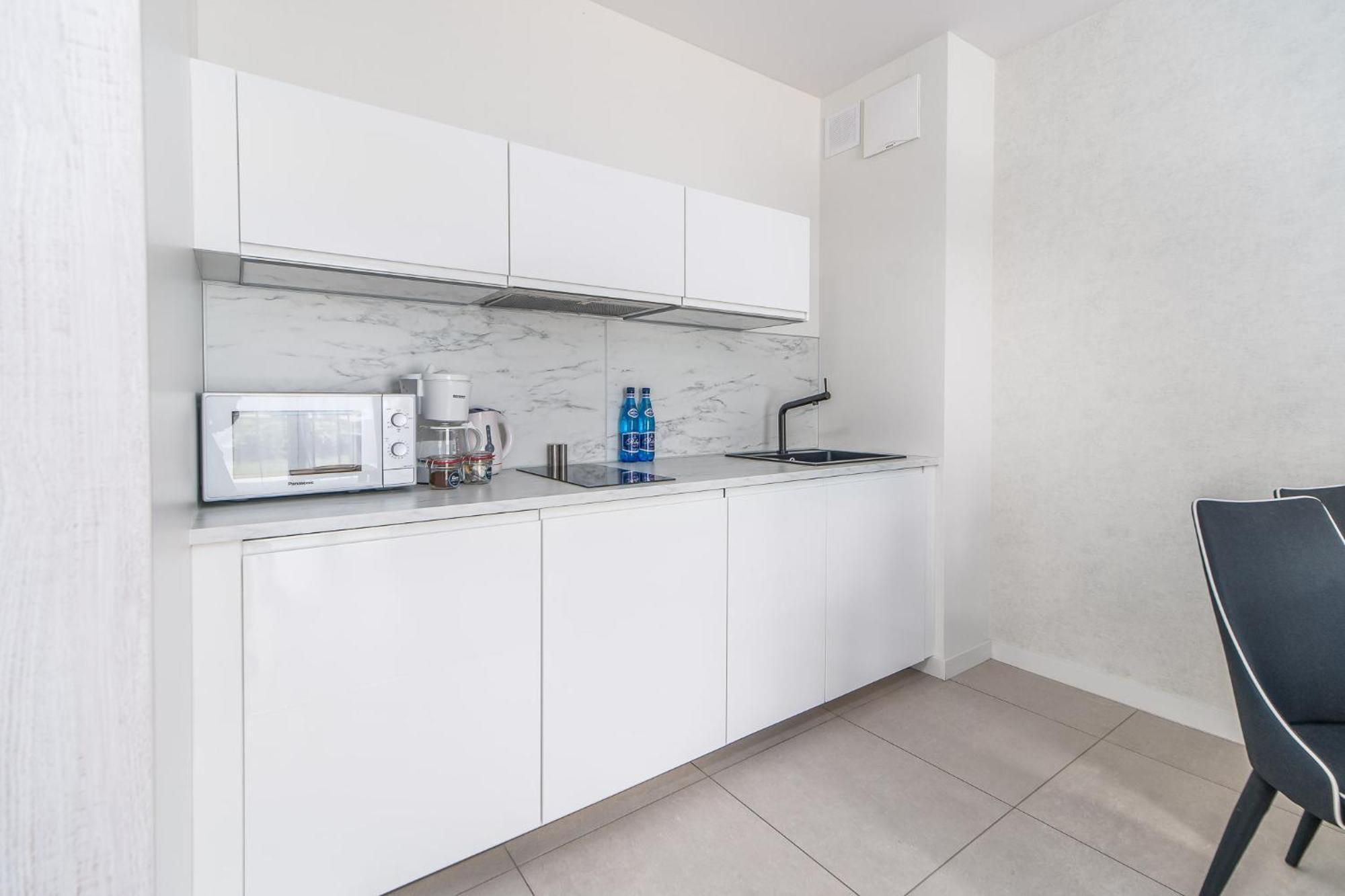 Bel Mare Lux Apartment B105 With Patio Garden By Noclegi Renters เมียนซิดดรอแย ภายนอก รูปภาพ